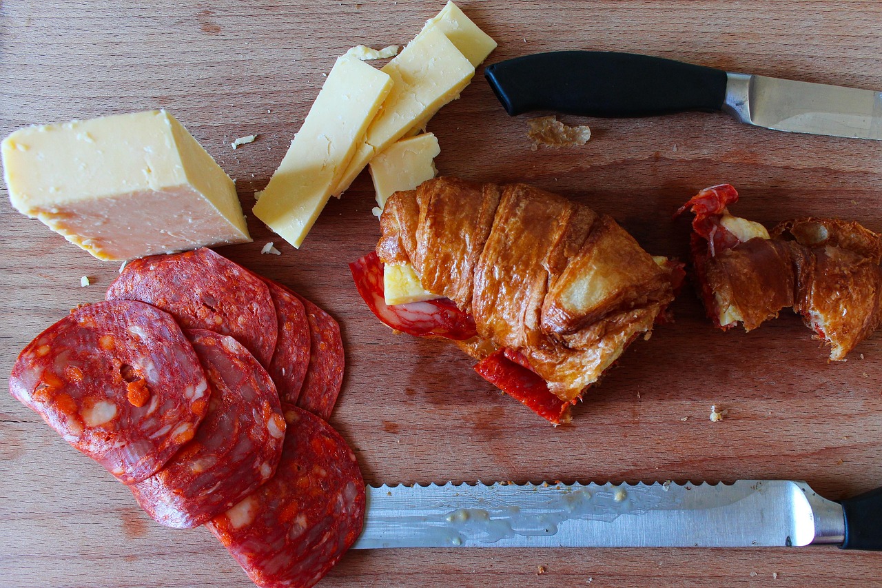 CROISSANT PRES E QUEIJO