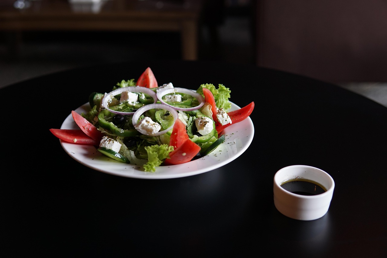 SALADA TOMATE E CEBOLA